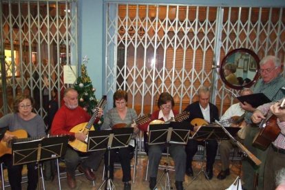 La Asociación de Docentes Jubilados de Almería inaugura su nueva sede