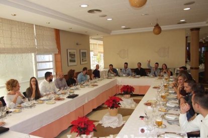 Los deportistas del Crossfit Almería celebran la Navidad en el Club de Mar. Fotos: JA Barrios.