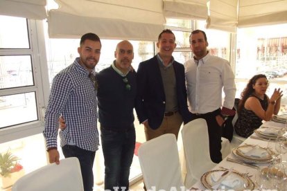 Los deportistas del Crossfit Almería celebran la Navidad en el Club de Mar. Fotos: JA Barrios.