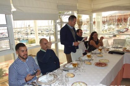 Los deportistas del Crossfit Almería celebran la Navidad en el Club de Mar. Fotos: JA Barrios.