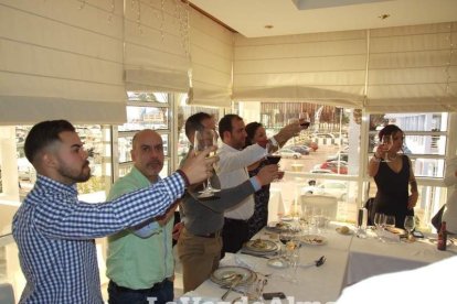 Los deportistas del Crossfit Almería celebran la Navidad en el Club de Mar. Fotos: JA Barrios.