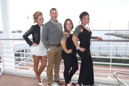 Los deportistas del Crossfit Almería celebran la Navidad en el Club de Mar. Fotos: JA Barrios.