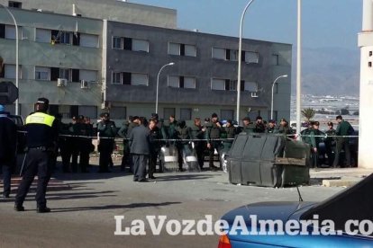 Tensión en Roquetas por la muerte de un inmigrante