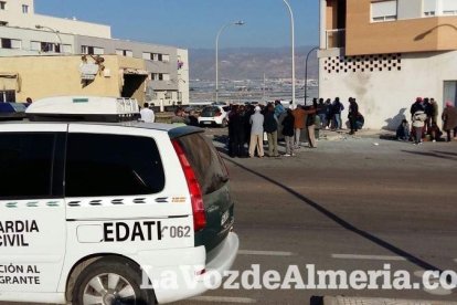 Tensión en Roquetas por la muerte de un inmigrante