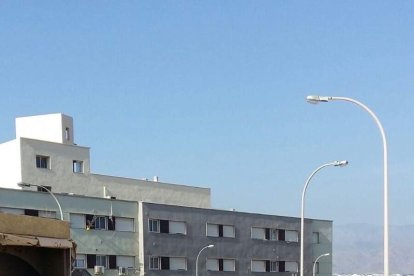 Tensión en Roquetas por la muerte de un inmigrante