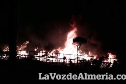 Tensión en Roquetas por la muerte de un inmigrante