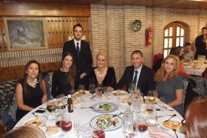 La celebración ha contado con la asistencia de la directora del Máster, Alicia Sáez Schroh. Fotos: JA. Barrios