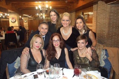 La celebración ha contado con la asistencia de la directora del Máster, Alicia Sáez Schroh. Fotos: JA. Barrios