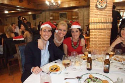 La celebración ha contado con la asistencia de la directora del Máster, Alicia Sáez Schroh. Fotos: JA. Barrios