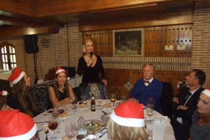 La celebración ha contado con la asistencia de la directora del Máster, Alicia Sáez Schroh. Fotos: JA. Barrios