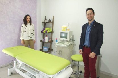 Javier Muro Torres es el responsable del Centro de Fisioterapia de Carretera Alhadra, 37 Fotos: JA Barrios