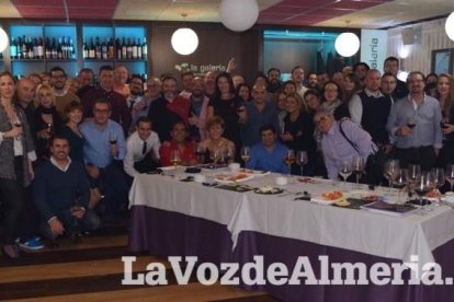 Su propietario, Salvador Rovira, celebró su cumpleaños con la sociedad almeriense
