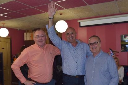 Su propietario, Salvador Rovira, celebró su cumpleaños con la sociedad almeriense