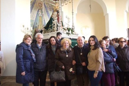 El mal tiempo no puede con los romeros. Cinco mil personas han asistido a la Romería de la Patrona a Torregarcía. Fotos: JA Barrios