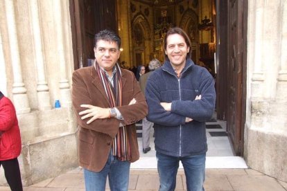 El mal tiempo no puede con los romeros. Cinco mil personas han asistido a la Romería de la Patrona a Torregarcía. Fotos: JA Barrios
