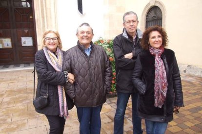El mal tiempo no puede con los romeros. Cinco mil personas han asistido a la Romería de la Patrona a Torregarcía. Fotos: JA Barrios