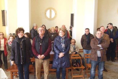 El mal tiempo no puede con los romeros. Cinco mil personas han asistido a la Romería de la Patrona a Torregarcía. Fotos: JA Barrios
