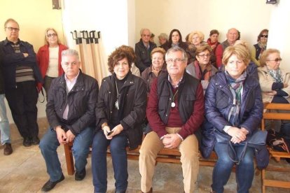 El mal tiempo no puede con los romeros. Cinco mil personas han asistido a la Romería de la Patrona a Torregarcía. Fotos: JA Barrios