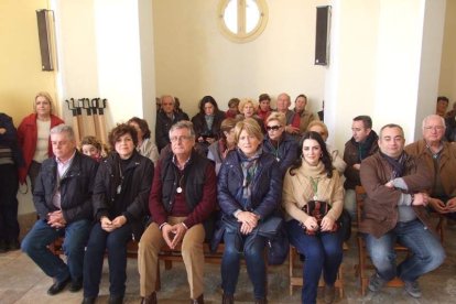 El mal tiempo no puede con los romeros. Cinco mil personas han asistido a la Romería de la Patrona a Torregarcía. Fotos: JA Barrios