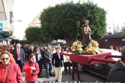 San Antón llena el casco histórico de mascotas