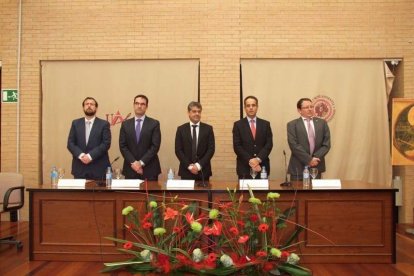El acto de la Facultad de Derecho de la UAL, lo ha presidido el rector Carmelo Rodríguez. Fotos: JA Barrios