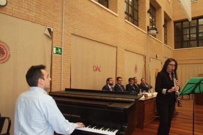 El acto de la Facultad de Derecho de la UAL, lo ha presidido el rector Carmelo Rodríguez. Fotos: JA Barrios