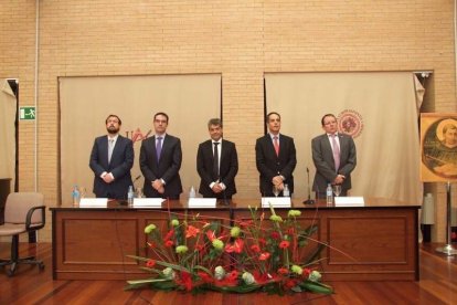 El acto de la Facultad de Derecho de la UAL, lo ha presidido el rector Carmelo Rodríguez. Fotos: JA Barrios