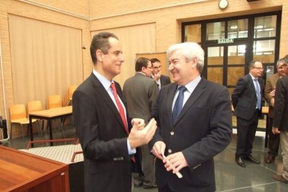 El acto de la Facultad de Derecho de la UAL, lo ha presidido el rector Carmelo Rodríguez. Fotos: JA Barrios