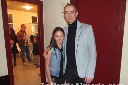 Mar Hernández cuelga el letrero ‘no hay billetes’ en su concierto