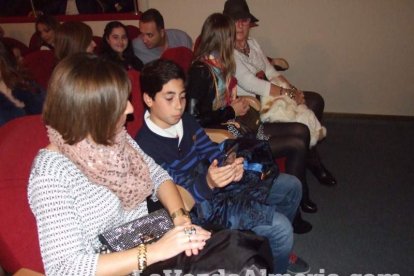 Mar Hernández cuelga el letrero ‘no hay billetes’ en su concierto