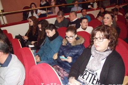 Mar Hernández cuelga el letrero ‘no hay billetes’ en su concierto