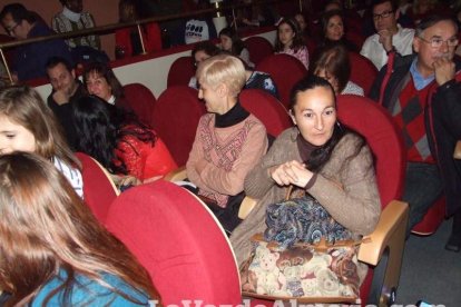 Mar Hernández cuelga el letrero ‘no hay billetes’ en su concierto