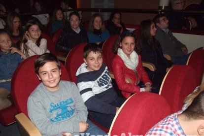 Mar Hernández cuelga el letrero ‘no hay billetes’ en su concierto