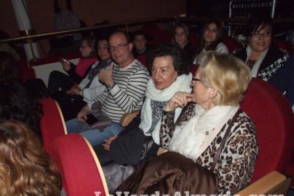 Mar Hernández cuelga el letrero ‘no hay billetes’ en su concierto