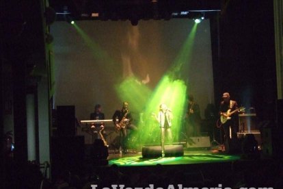 Mar Hernández cuelga el letrero ‘no hay billetes’ en su concierto