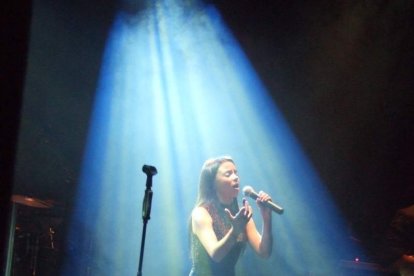 Mar Hernández cuelga el letrero ‘no hay billetes’ en su concierto