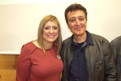 El cantante Manolo García ejerció de introductor en la gala celebrada en la Casa de las Mariposas. Fotos: JA Barrios