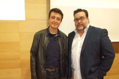 El cantante Manolo García ejerció de introductor en la gala celebrada en la Casa de las Mariposas. Fotos: JA Barrios