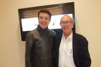 El cantante Manolo García ejerció de introductor en la gala celebrada en la Casa de las Mariposas. Fotos: JA Barrios