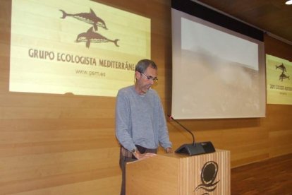 El cantante Manolo García ejerció de introductor en la gala celebrada en la Casa de las Mariposas. Fotos: JA Barrios