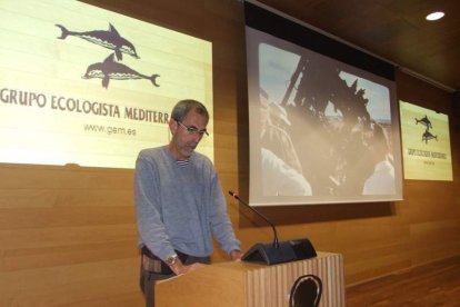 El cantante Manolo García ejerció de introductor en la gala celebrada en la Casa de las Mariposas. Fotos: JA Barrios