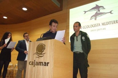 El cantante Manolo García ejerció de introductor en la gala celebrada en la Casa de las Mariposas. Fotos: JA Barrios