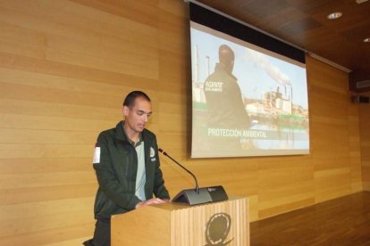 El cantante Manolo García ejerció de introductor en la gala celebrada en la Casa de las Mariposas. Fotos: JA Barrios