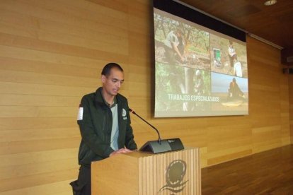 El cantante Manolo García ejerció de introductor en la gala celebrada en la Casa de las Mariposas. Fotos: JA Barrios
