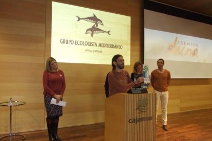 El cantante Manolo García ejerció de introductor en la gala celebrada en la Casa de las Mariposas. Fotos: JA Barrios