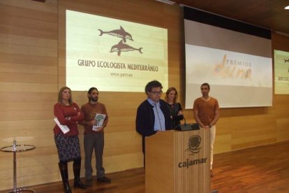 El cantante Manolo García ejerció de introductor en la gala celebrada en la Casa de las Mariposas. Fotos: JA Barrios