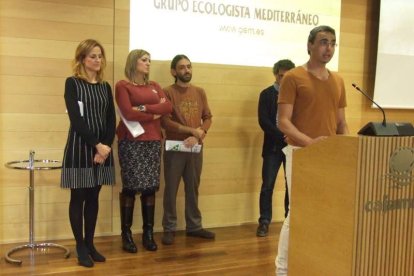 El cantante Manolo García ejerció de introductor en la gala celebrada en la Casa de las Mariposas. Fotos: JA Barrios