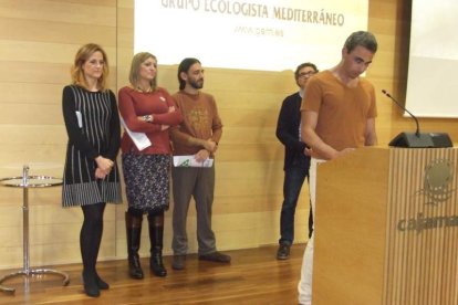 El cantante Manolo García ejerció de introductor en la gala celebrada en la Casa de las Mariposas. Fotos: JA Barrios