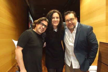 El cantante Manolo García ejerció de introductor en la gala celebrada en la Casa de las Mariposas. Fotos: JA Barrios