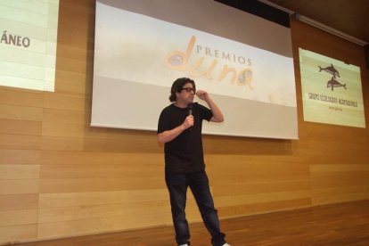 El cantante Manolo García ejerció de introductor en la gala celebrada en la Casa de las Mariposas. Fotos: JA Barrios